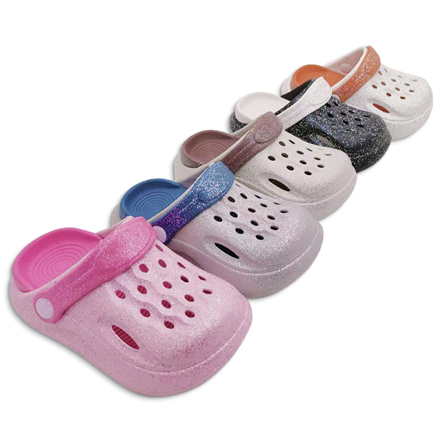 Children’s EVA Garden Shoes Vogue Beach Sandals Summer Slippers Soft Kids Outdoor Slippers with Sequins