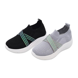 Children's Injection Shoes Flying Knitted Mesh Girls Casual Walking Shoes With Thick Soled